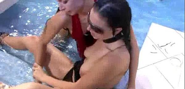 Sexy looking chicks in orgy in water